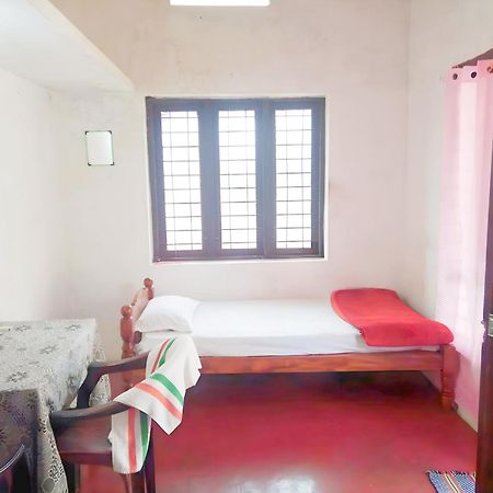 Thachattu Homestay Vaikom Екстериор снимка
