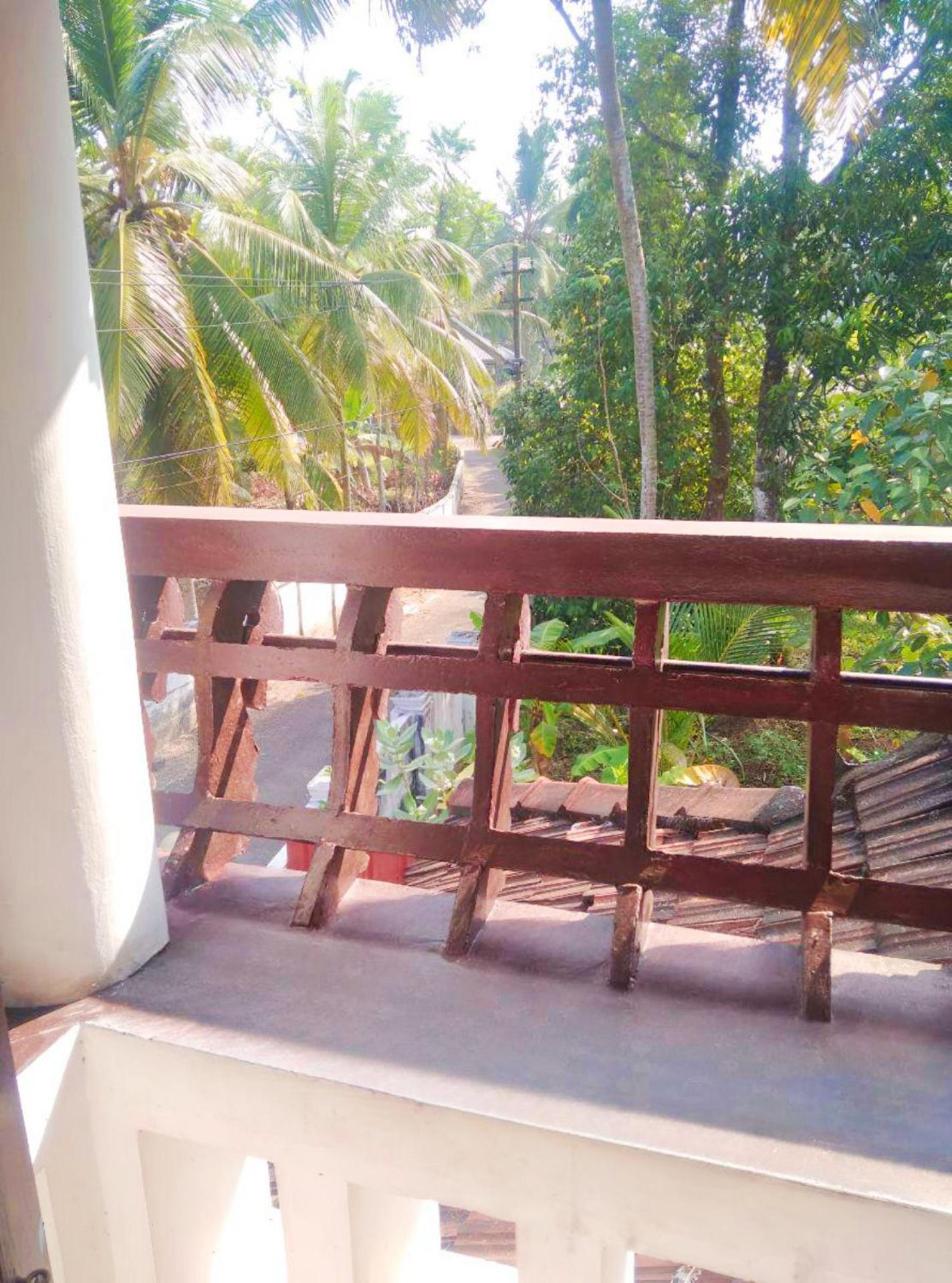 Thachattu Homestay Vaikom Екстериор снимка